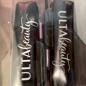 NEW IN BOX ULTA BEAUTY BRUSH SET WITH BAG :)